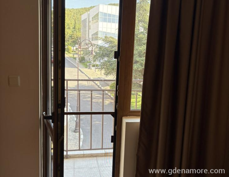 double room with 2single beds_3
